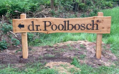Naambord dr. Poolbosch